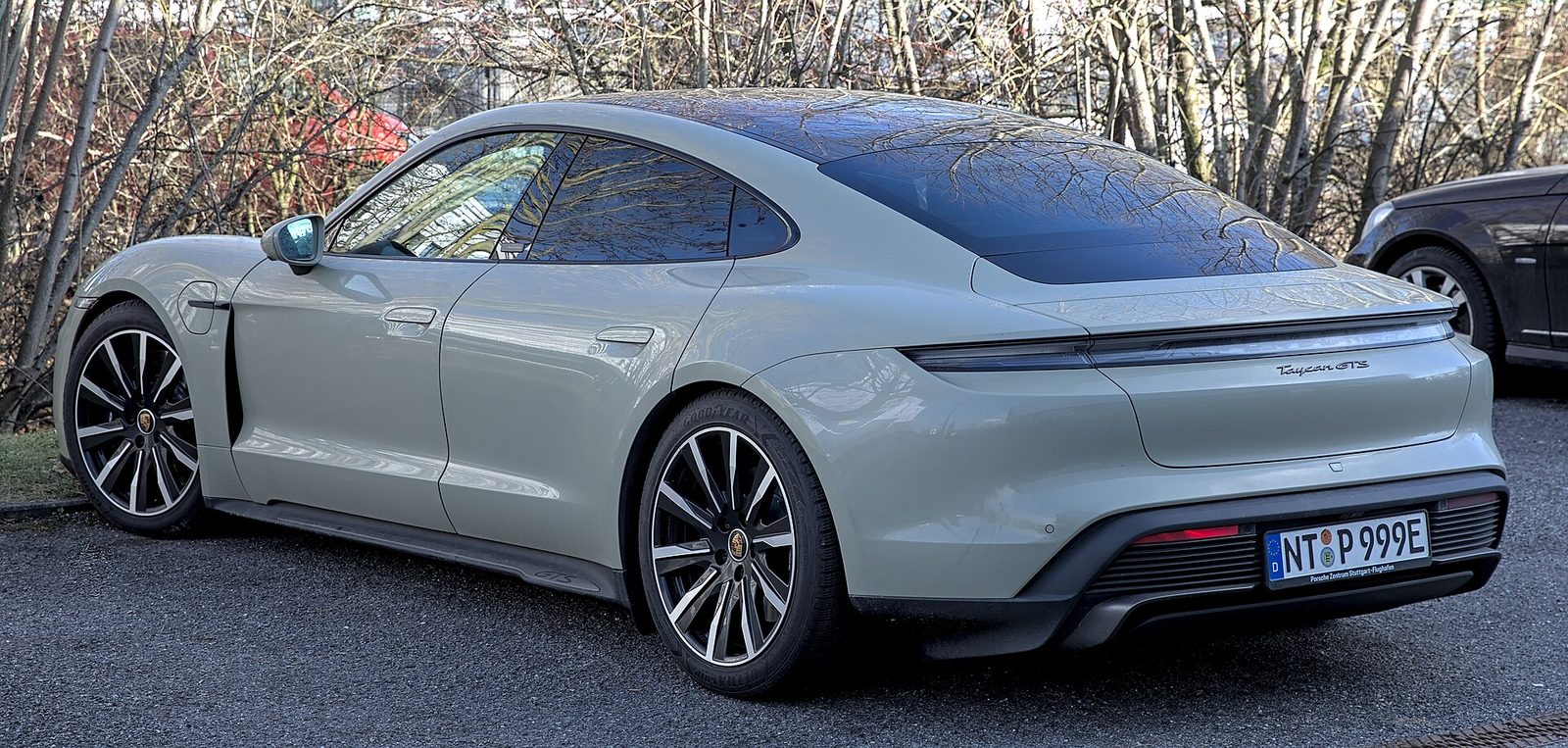 Porsche Taycan — photo by Alexander Migl, CC BY-SA 4.0, via Wikimedia Commons